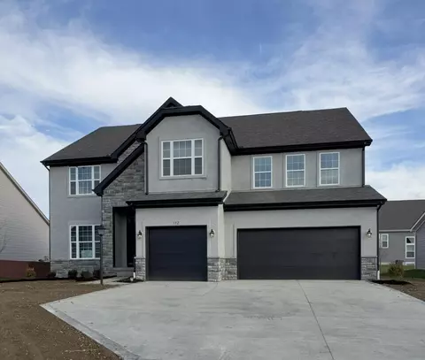 192 Pickerington Ponds Dr, Pickerington, OH 43147
