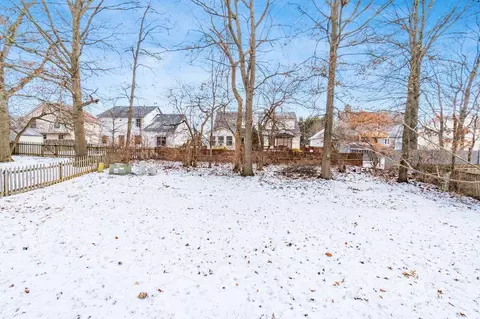 Exterior - 142 Kettering Bnd, Delaware, OH 43015 photo 5 of 5