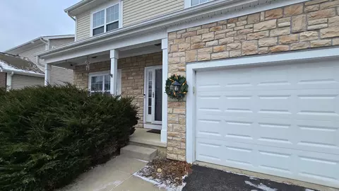 7860 Headwater Dr, Blacklick, OH 43004