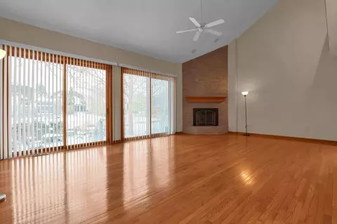 Living - 7886 Nassau Loop, Dublin, OH 43017 photo 2 of 10