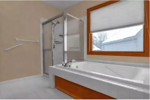 Bath - 7886 Nassau Loop, Dublin, OH 43017 photo 3 of 5
