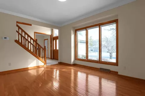 Living - 7886 Nassau Loop, Dublin, OH 43017 photo 3 of 10