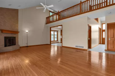 Living - 7886 Nassau Loop, Dublin, OH 43017 photo 6 of 10
