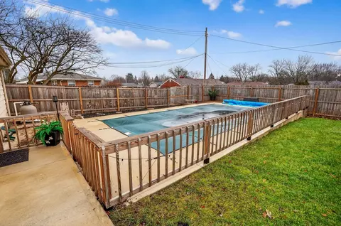 1046 Fruitland Rd, Springfield, OH 45503 photo 9