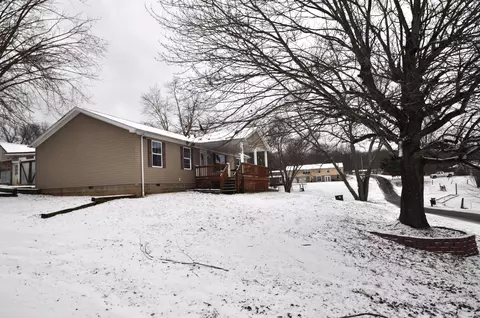 307 Harris St, Philo, OH 43771 photo 4