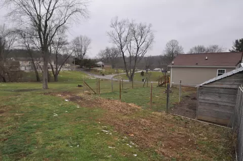 307 Harris St, Philo, OH 43771 photo 32