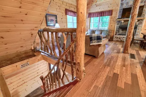 Entry Way - 9733 Larimer Rd, Logan, OH 43138 photo 3 of 4
