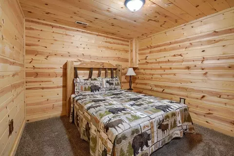 Bedroom - 9733 Larimer Rd, Logan, OH 43138 photo 5 of 6