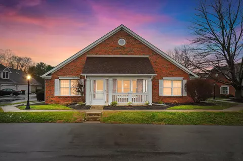217 Shannon Ln, Granville, OH 43023
