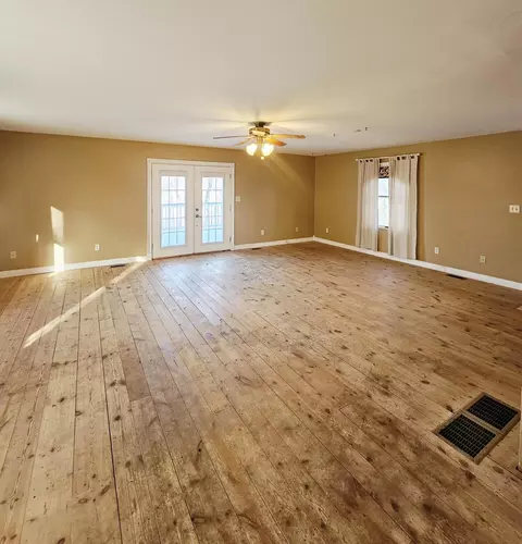 216 E Mulberry St, Baltimore, OH 43105 photo 3