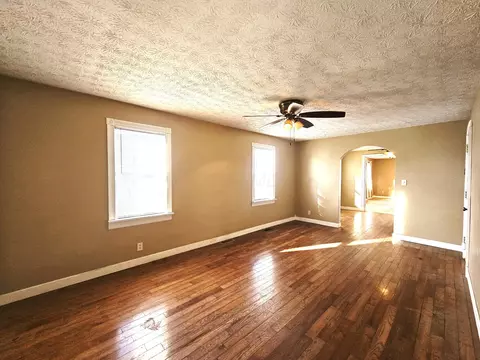 216 E Mulberry St, Baltimore, OH 43105 photo 2