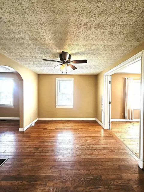 216 E Mulberry St, Baltimore, OH 43105 photo 4