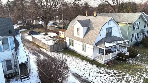 129 N Burnett Rd, Springfield, OH 45503
