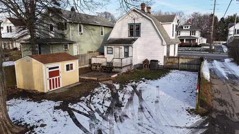 Exterior - 129 N Burnett Rd, Springfield, OH 45503 photo 1 of 1