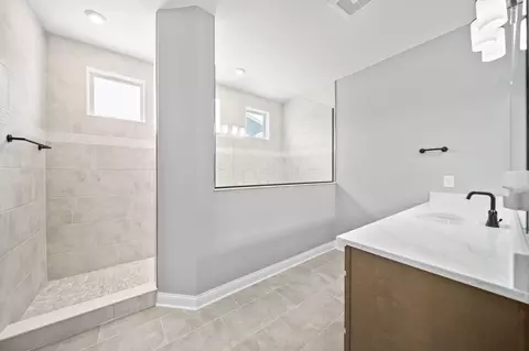 Bath - 3151 Stogen Ct, Delaware, OH 43015 photo 4 of 5