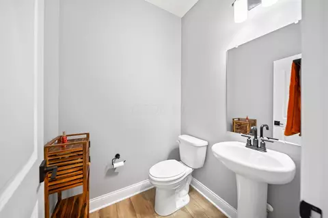 Bath - 3151 Stogen Ct, Delaware, OH 43015 photo 1 of 5