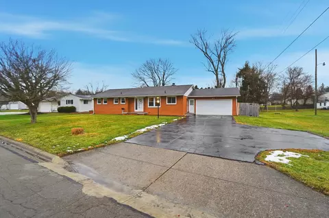 730 Maxola Ave, Newark, OH 43055