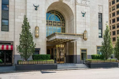 50 W Broad St #2203, Columbus, OH 43215