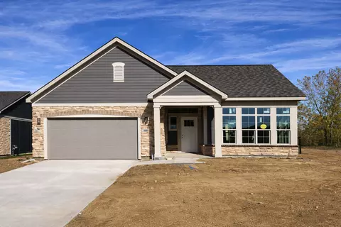 1604 Waterside Dr, Circleville, OH 43113