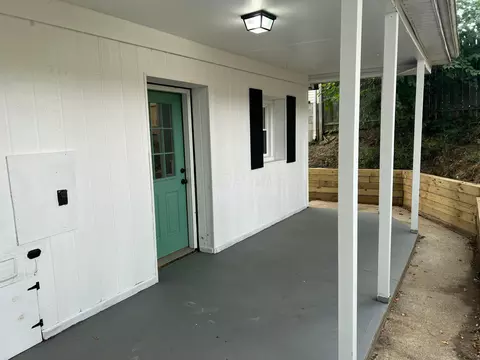 Exterior - 539 N Ohio Ave, Lancaster, OH 43130 photo 7 of 8