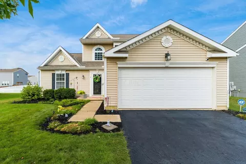 9 Hawthorne Dr, Ashville, OH 43103