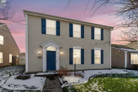 359 W Waterloo St, Canal Winchester, OH 43110
