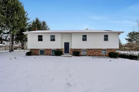 75 Helen Rd SW, Pataskala, OH 43062