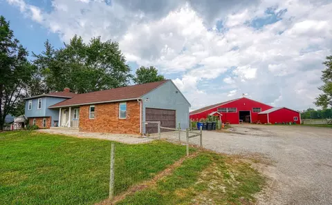 Exterior - 3910 Summit View Rd, Dublin, OH 43016 photo 2 of 9