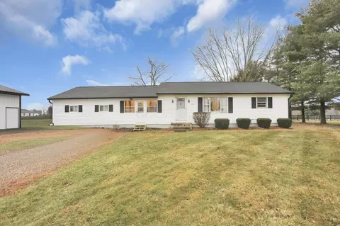 1295 Ginder Rd NW, Lancaster, OH 43130