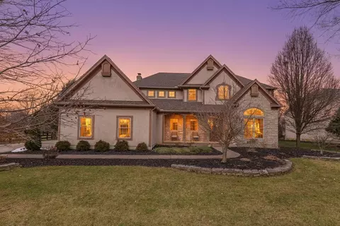 6226 Lampton Pond Dr, Hilliard, OH 43026
