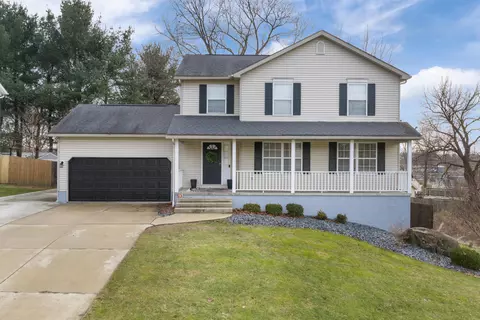 632 Royal Woods Dr, Wadsworth, OH 44281