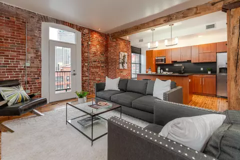 225 N 4th St #303, Columbus, OH 43215