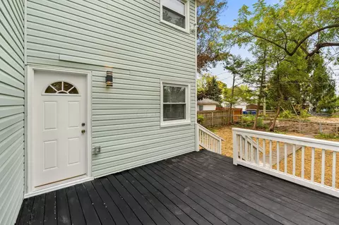 Exterior - 612 E Como Ave, Columbus, OH 43202 photo 3 of 7