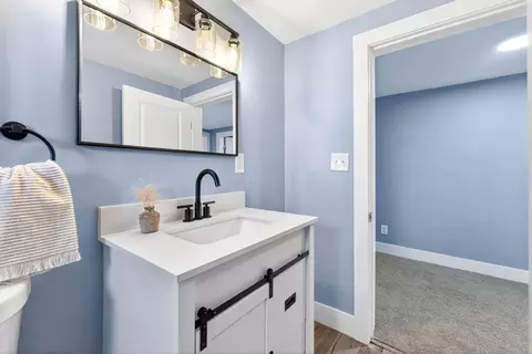 Bath - 612 E Como Ave, Columbus, OH 43202 photo 6 of 6
