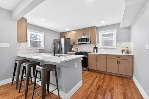 Kitchen - 612 E Como Ave, Columbus, OH 43202 photo 3 of 7