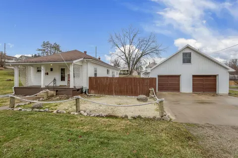 524 Shawnee St, New Lexington, OH 43764