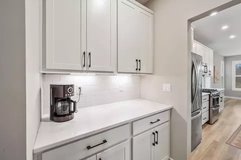 Kitchen - 413 Broad Furrows Ave, Delaware, OH 43015 photo 5 of 6