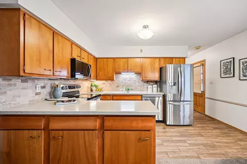 Kitchen - 1276 Gresham Rd, Columbus, OH 43204 photo 2 of 2