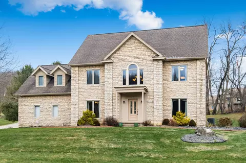 528 Gleneagles Dr, Newark, OH 43055
