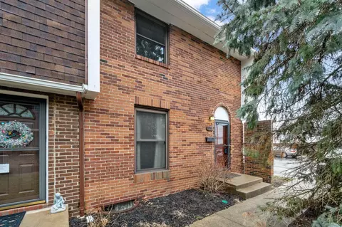 1904 Willoway Cir S, Columbus, OH 43220
