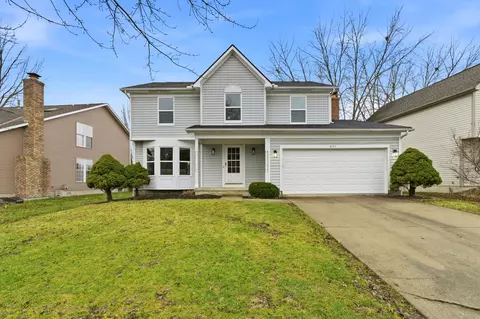 8105 Storrow Dr, Westerville, OH 43081