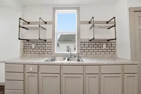 Kitchen - 532 N Prospect St, Marion, OH 43302 photo 1 of 2