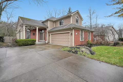 6885 Ravine Cir, Worthington, OH 43085