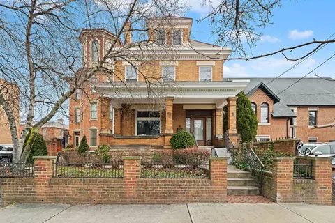 496 S 3rd St, Columbus, OH 43215