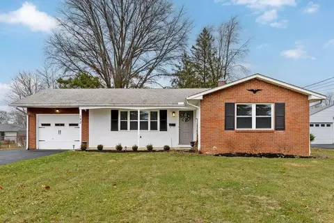 182 Cherrington Rd, Westerville, OH 43081