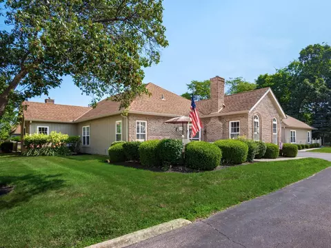 2336 Willowside Ln, Grove City, OH 43123