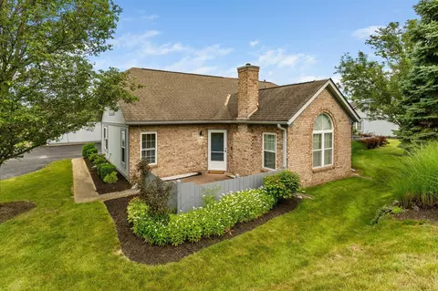 3828 Falls Circle Dr #22, Hilliard, OH 43026