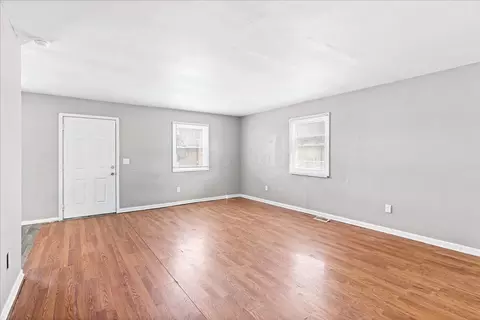 Living - 663 E 2nd Ave, Columbus, OH 43201 photo 3 of 3