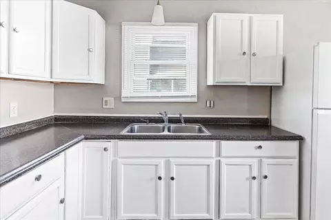 Kitchen - 663 E 2nd Ave, Columbus, OH 43201 photo 2 of 2