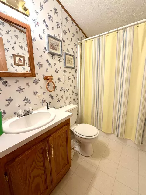 Bath - 55 Colony Dr, Fredericktown, OH 43019 photo 4 of 4